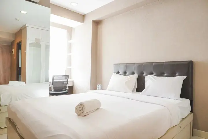 Warm And Cozy Studio At Cinere Bellevue Suites Apartment — фото 4