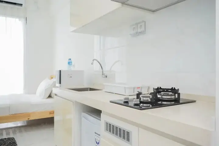 Legok: Studio Room With Comfortable Design At Sky House Bsd Apartment