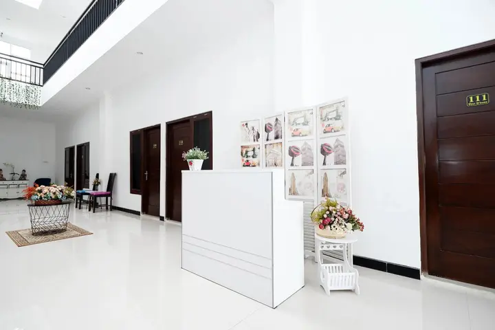 Суракарта: OYO 1611 Four D'home