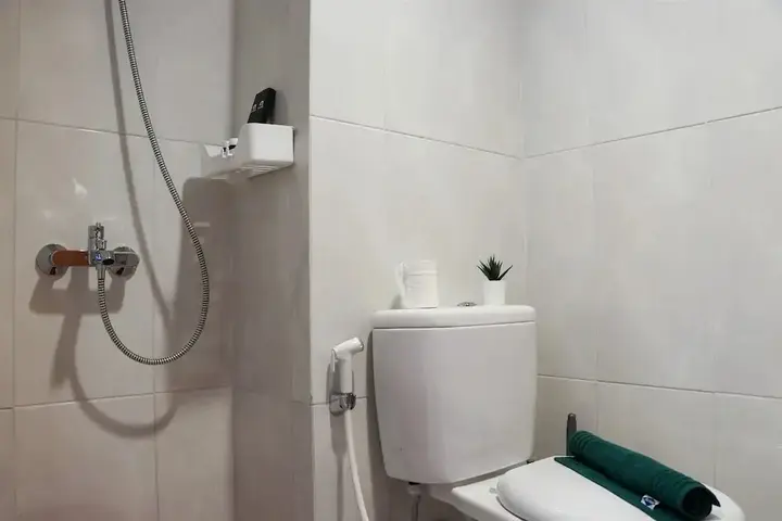 Депок: Comfortable And Strategic Studio Apartment Evenciio Margonda