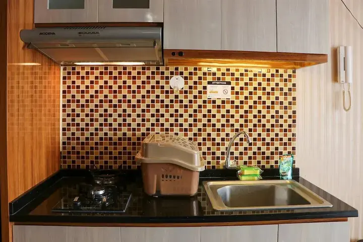 Депок: Cozy And Simply Studio At Cinere Bellevue Suites Apartment