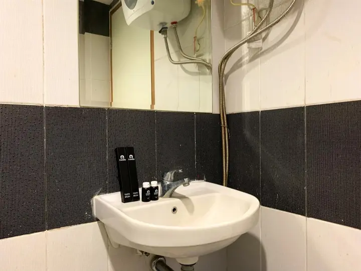 Депок: Warm And Cozy 2Br At Cinere Bellevue Suites Apartment