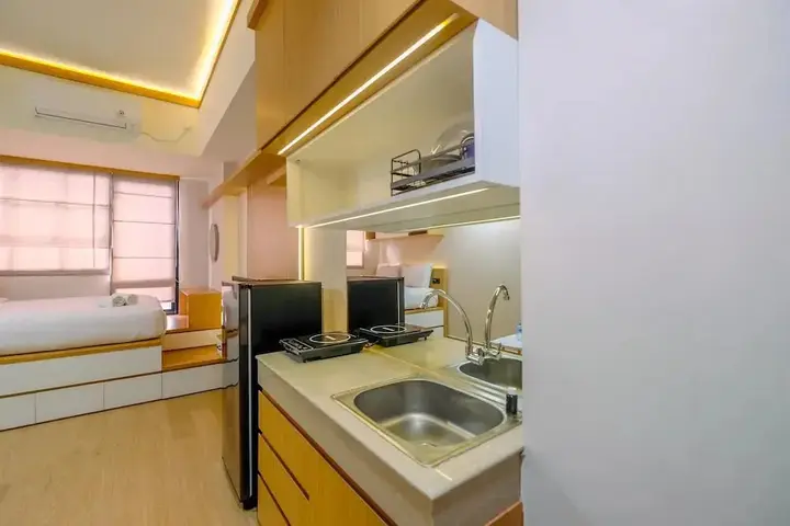 Депок: Best Deal And Tidy Studio At Evenciio Margonda Apartment