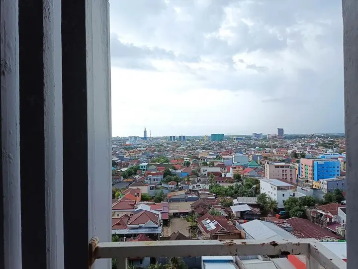Макассар: Relax Studio At Vida View Makassar Apartment