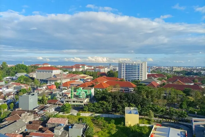 Батуретно: Homey And Tidy Studio Apartment At Taman Melati Sinduadi