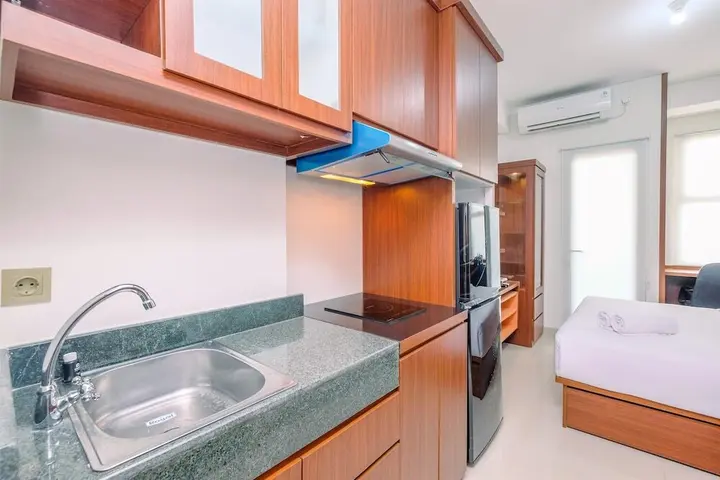 Депок: Fancy And Nice Studio Apartment At Transpark Cibubur