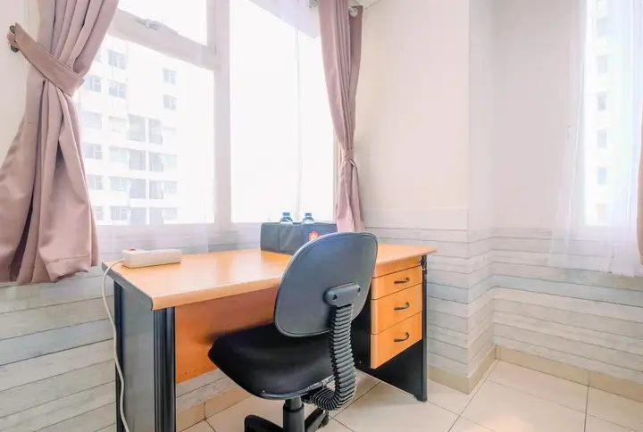 Fully Furnished And Comfy Studio Apartment Margonda Residence 3 — фото 2