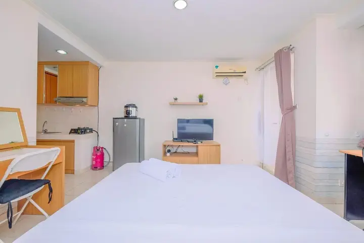 Fully Furnished And Comfy Studio Apartment Margonda Residence 3 — фото 6