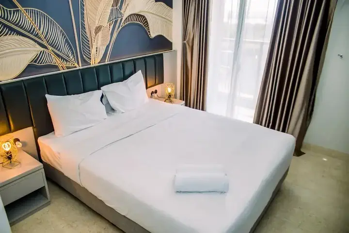 Джакарта: Fancy And Nice Studio At Gold Coast Apartment