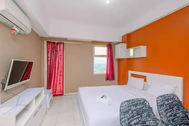 Warm And Cozy Stay Studio Apartment Margonda Residence 2 — фото 5