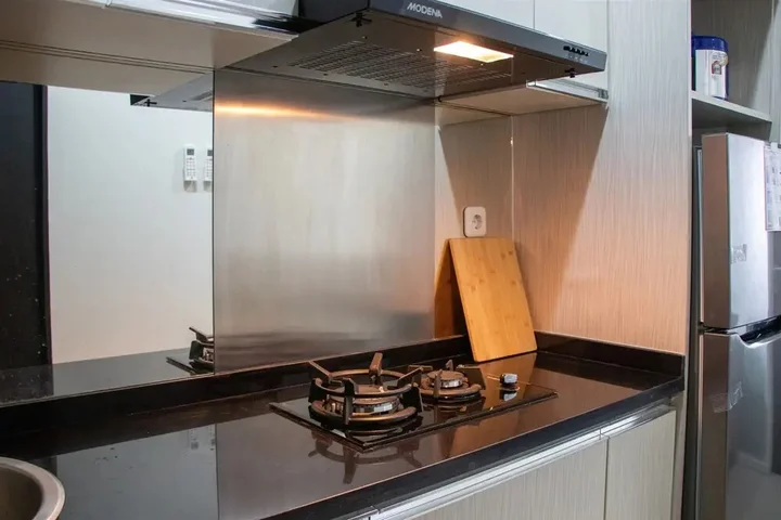 Депок: Minimalist 1Br Apartment With Pool View At Atlanta Residences