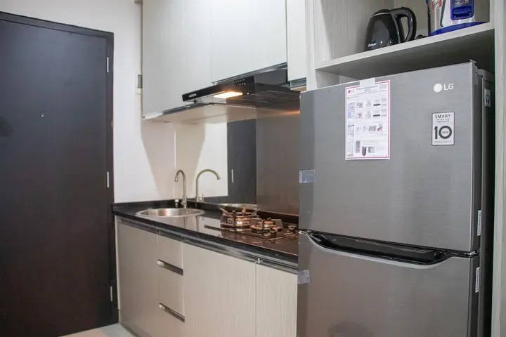 Депок: Minimalist 1Br Apartment With Pool View At Atlanta Residences