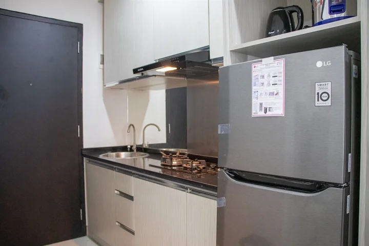 Депок: Minimalist 1Br Apartment With Pool View At Atlanta Residences