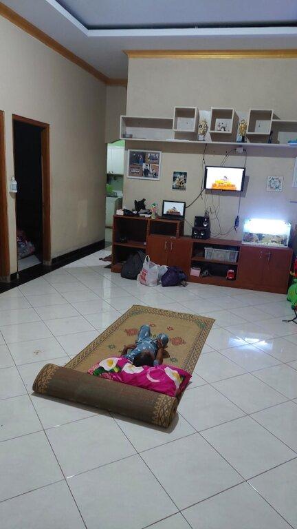Батуретно: Adzriel Homestay Syariah