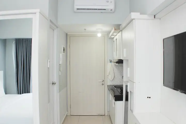 Бекаси: Modern Look And Comfy Studio Apartment At Springlake Summarecon