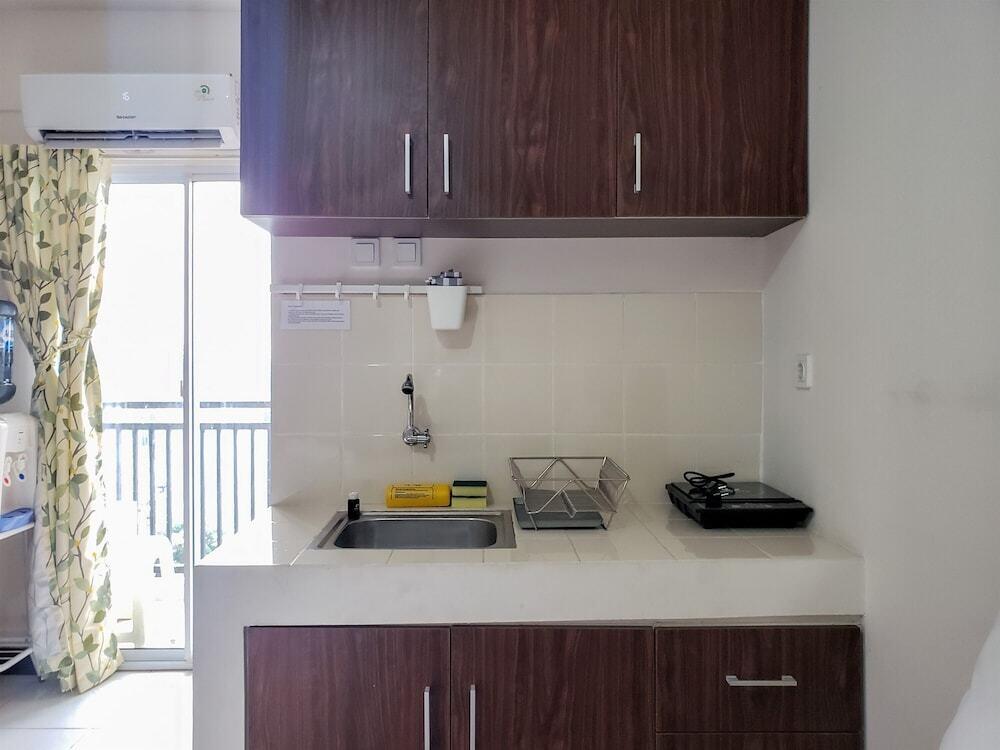 Депок: Warm And Cozy Studio At Cinere Resort Apartment