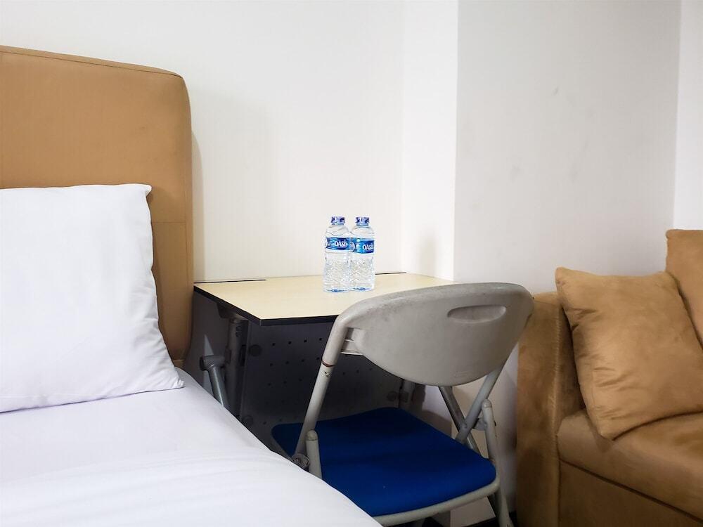 Депок: Warm And Cozy Studio At Cinere Resort Apartment