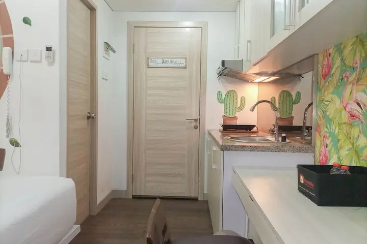 Батуретно: Minimalist Studio Room At Taman Melati Sinduadi Apartment