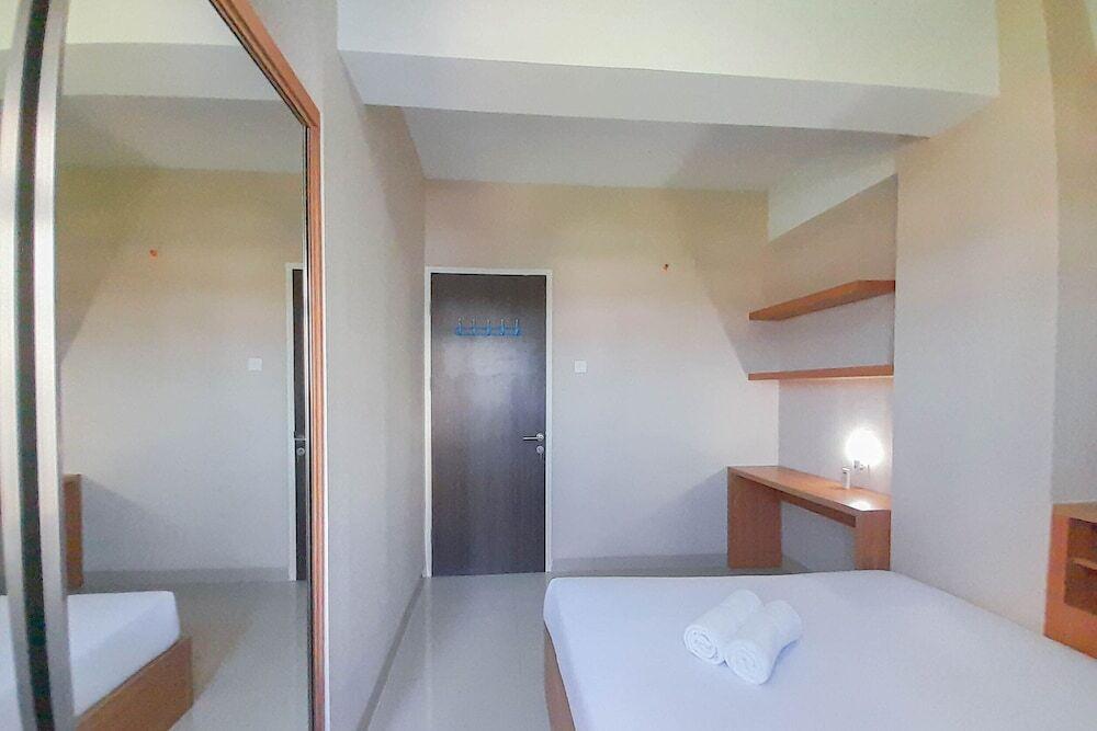Comfort And Minimalist 1Br At Student Castle Yogyakarta Apartment — фото 1
