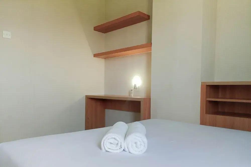 Comfort And Minimalist 1Br At Student Castle Yogyakarta Apartment — фото 4