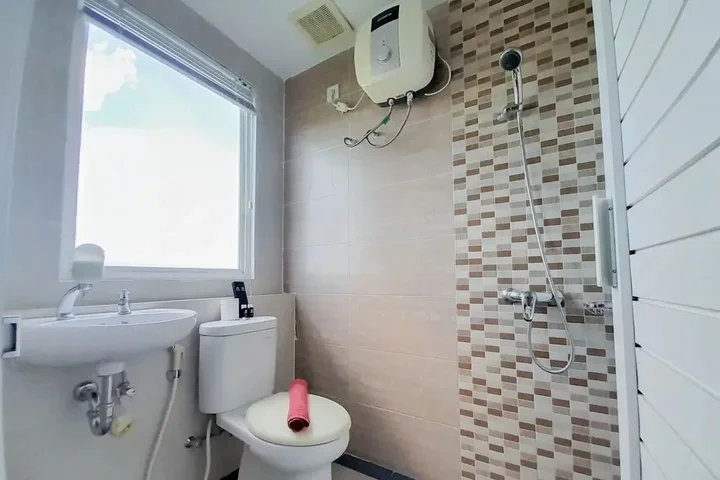 Депок: Comfort And Minimalist 1Br At Student Castle Yogyakarta Apartment