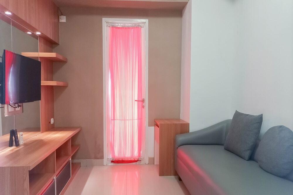 Comfort And Minimalist 1Br At Student Castle Yogyakarta Apartment — фото 5