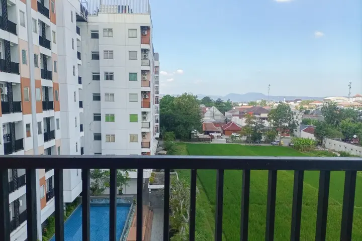 Депок: Comfort And Minimalist 1Br At Student Castle Yogyakarta Apartment