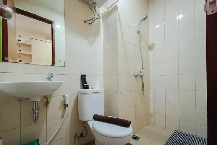 Макассар: Tranquil Studio At Vida View Makassar Apartment