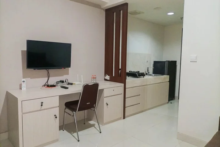 Депок: 1Br With Cozy Design At Uttara The Icon Apartment
