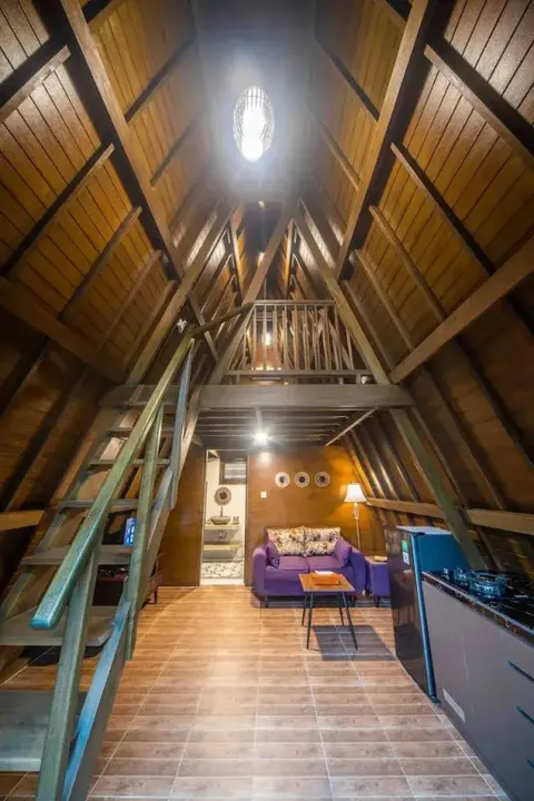 Унгасан: Rumah Kayu Tatiya Villa