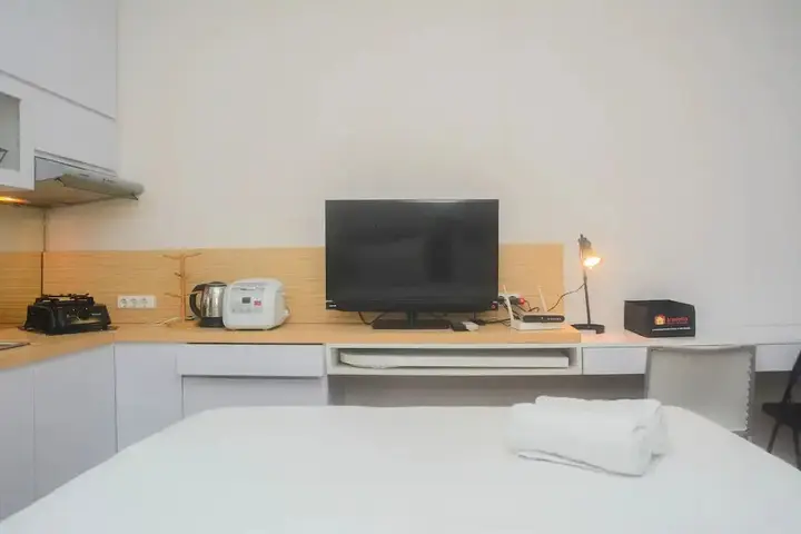 Comfy And Tidy Studio At Cinere Resort Apartment — фото 3