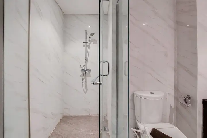Legok: Fully Furnished With Comfortable Design 1Br At Branz Bsd City Apartment