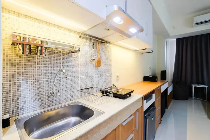 Депок: New And Nice Studio At Evenciio Margonda Apartment