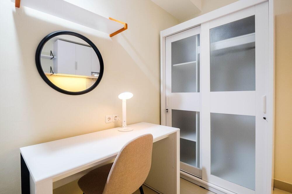 Депок: New And Nice Studio At Evenciio Margonda Apartment