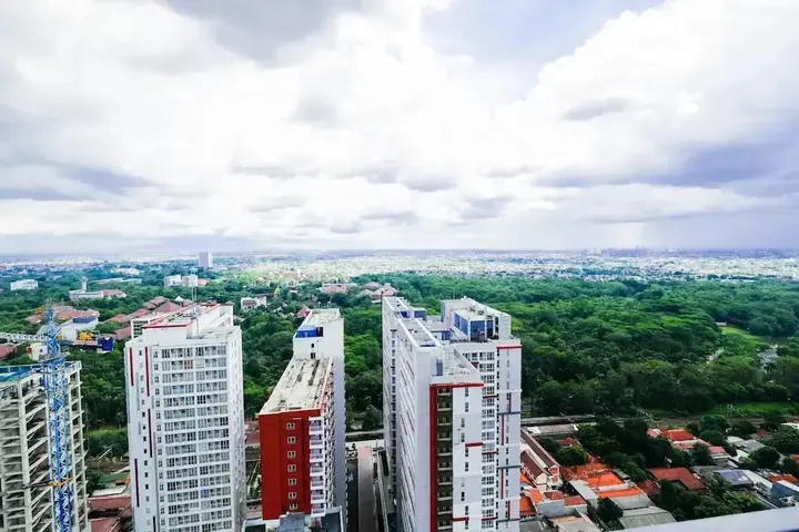 Депок: New And Nice Studio At Evenciio Margonda Apartment