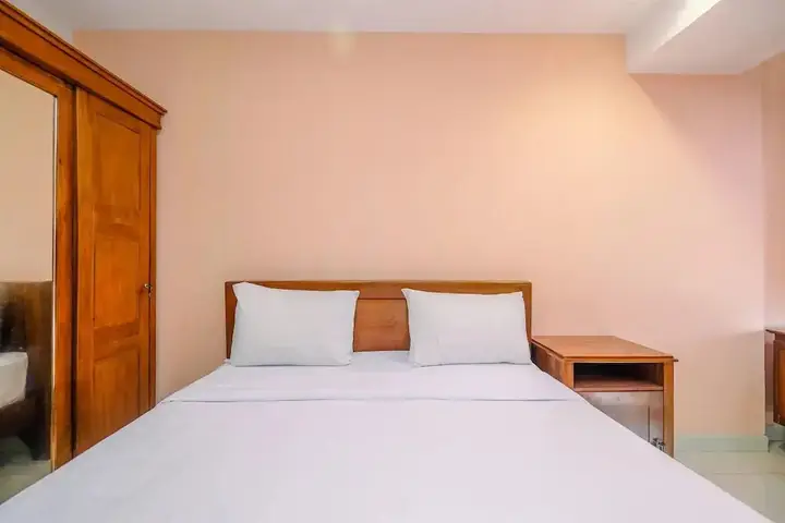 Classic And Cozy Studio At Cinere Bellevue Suites Apartment — фото 4