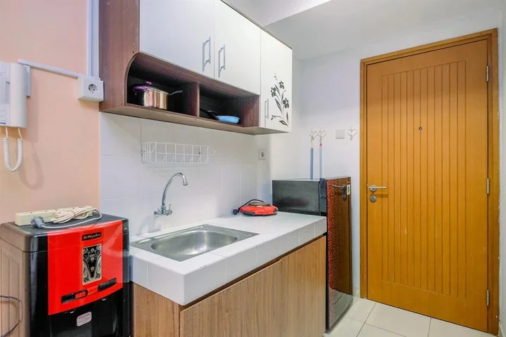 Депок: Classic And Cozy Studio At Cinere Bellevue Suites Apartment