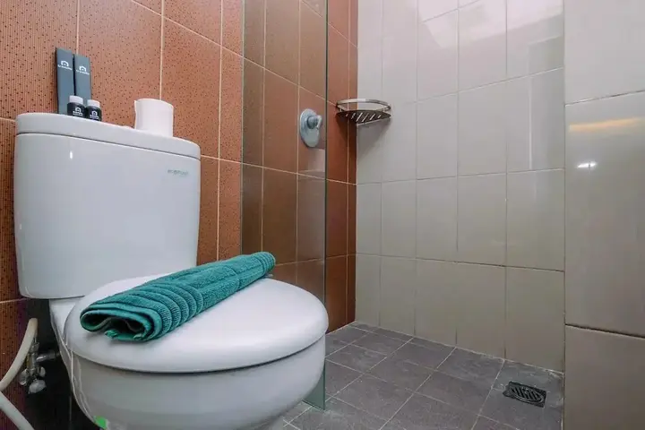 Депок: Comfort 1Br Apartment At Atlanta Residences