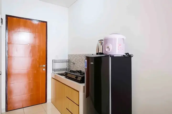 Депок: Comfort Studio Room At Dave Apartment