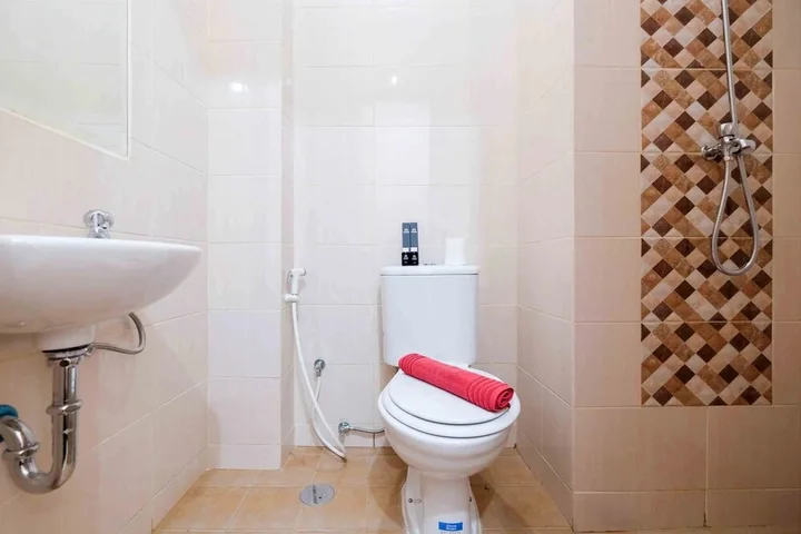 Депок: Comfort Studio Room At Dave Apartment