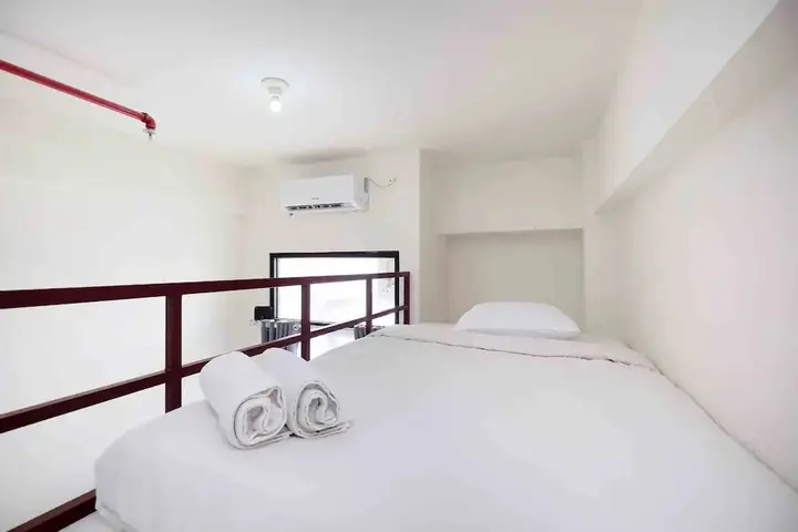 Депок: Comfort Studio Room At Dave Apartment