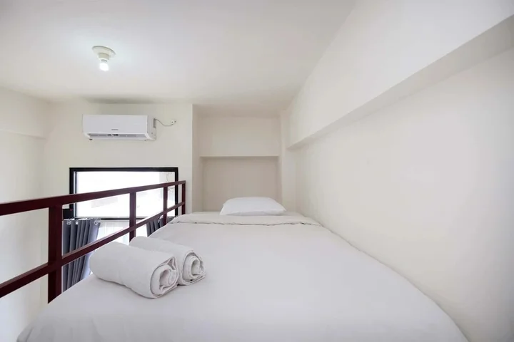 Депок: Comfort Studio Room At Dave Apartment