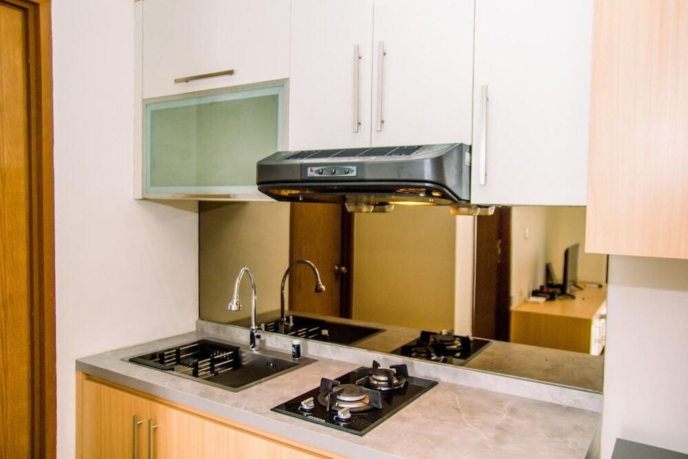 Тангеранг: Homey And Serene 2Br At Great Western Resort Apartment