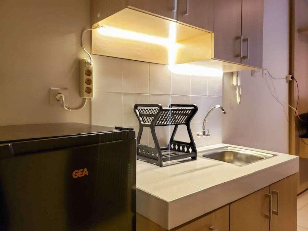 Депок: Cozy Studio At Cinere Bellevue Suites Apartment