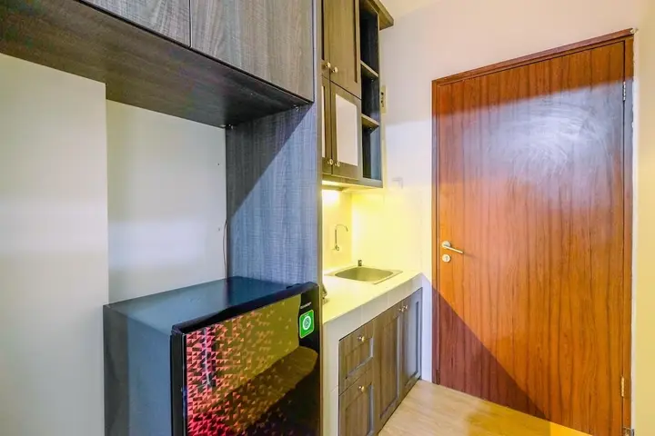 Homey And Tidy Studio At Gunung Putri Square Apartment — фото 2