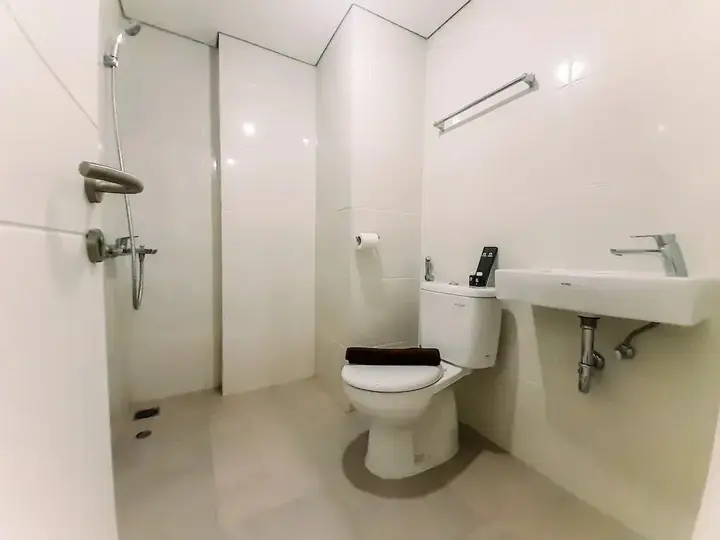 Депок: Cozy Studio Room At Barsa City Apartment