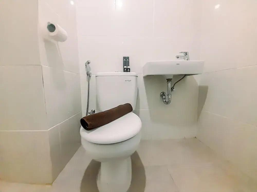 Депок: Cozy Studio Room At Barsa City Apartment