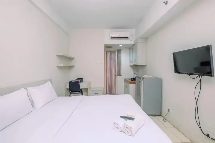 Best Choice And Comfy Studio Apartment At Margonda Residence 4 — фото 1