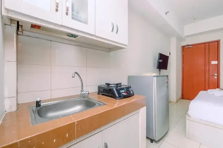 Best Choice And Comfy Studio Apartment At Margonda Residence 4 — фото 5