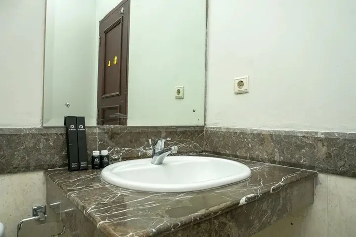 Джакарта: Comfy 1Br At Bellezza Apartment